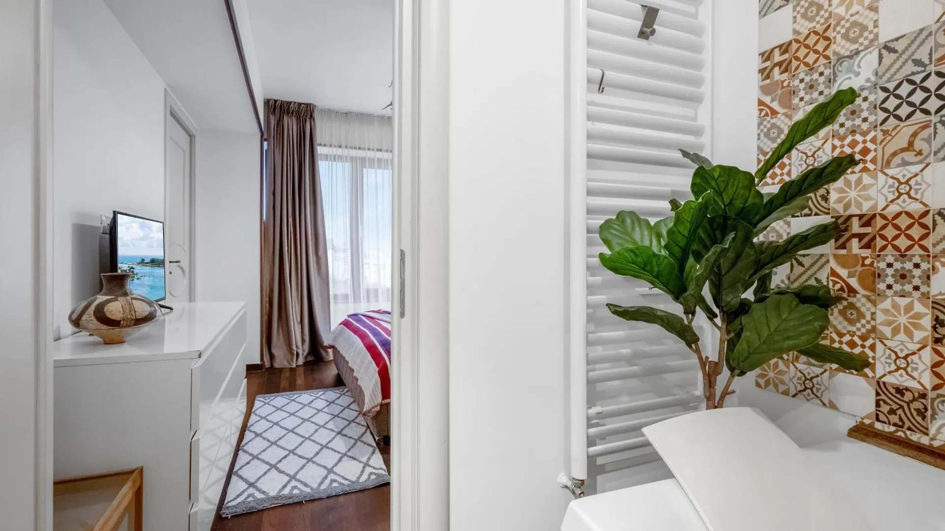 Luxurious Downtown Penthouse With Spectacular Panorama Apartment Bucharest 0*,  Romania